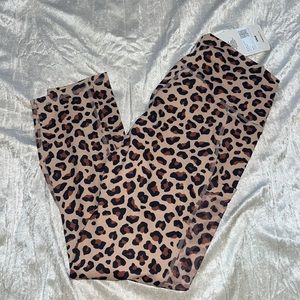 Fabletics Mila High-Waisted Pocket Capri Leggings